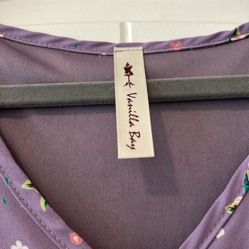 Purple Floral V-Neck Dress - Picture 5 of 8